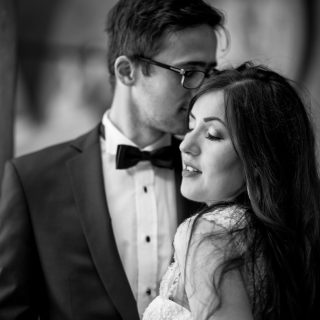 czarno-białe zdjęcia ślubne z pleneru konin, poznań