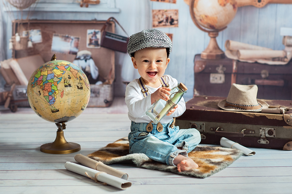 mały podróżnik, dziecko na sesji, fotograf dziecięcy konin